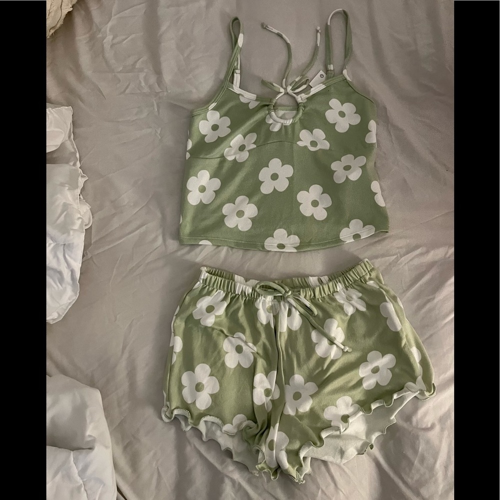 Two piece set
